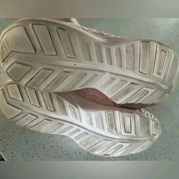 Women’s APL Techloom Phantom blush colored tennis shoe size 10 - Picture 7 of 7